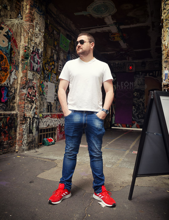 Julián Mejio en Dead Chicken Alley, Berlín, Alemania